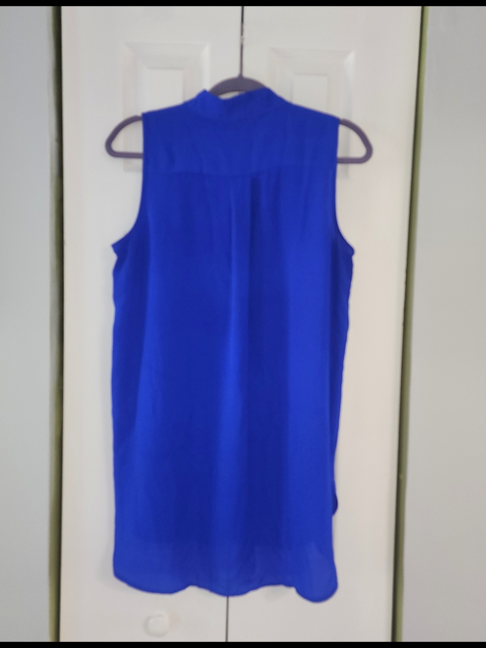Banana Republic Royal Blue Sleeveless Split V-Neck Blouse Tunic Top Size M - Picture 3 of 7